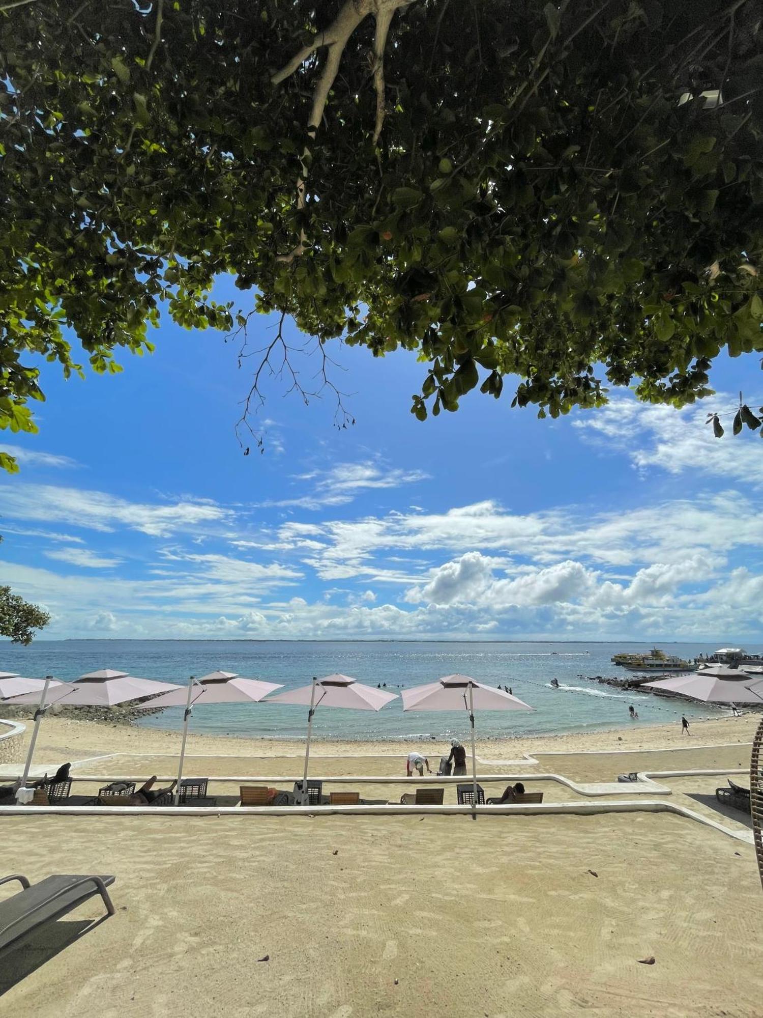 The Beach Suite At The Mactan Newtown Lapu-Lapu City Exterior photo